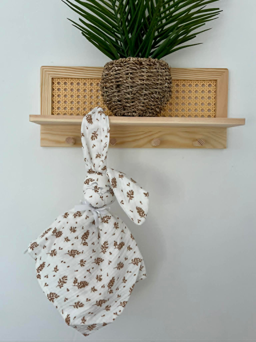 Doudou lapin feuilles