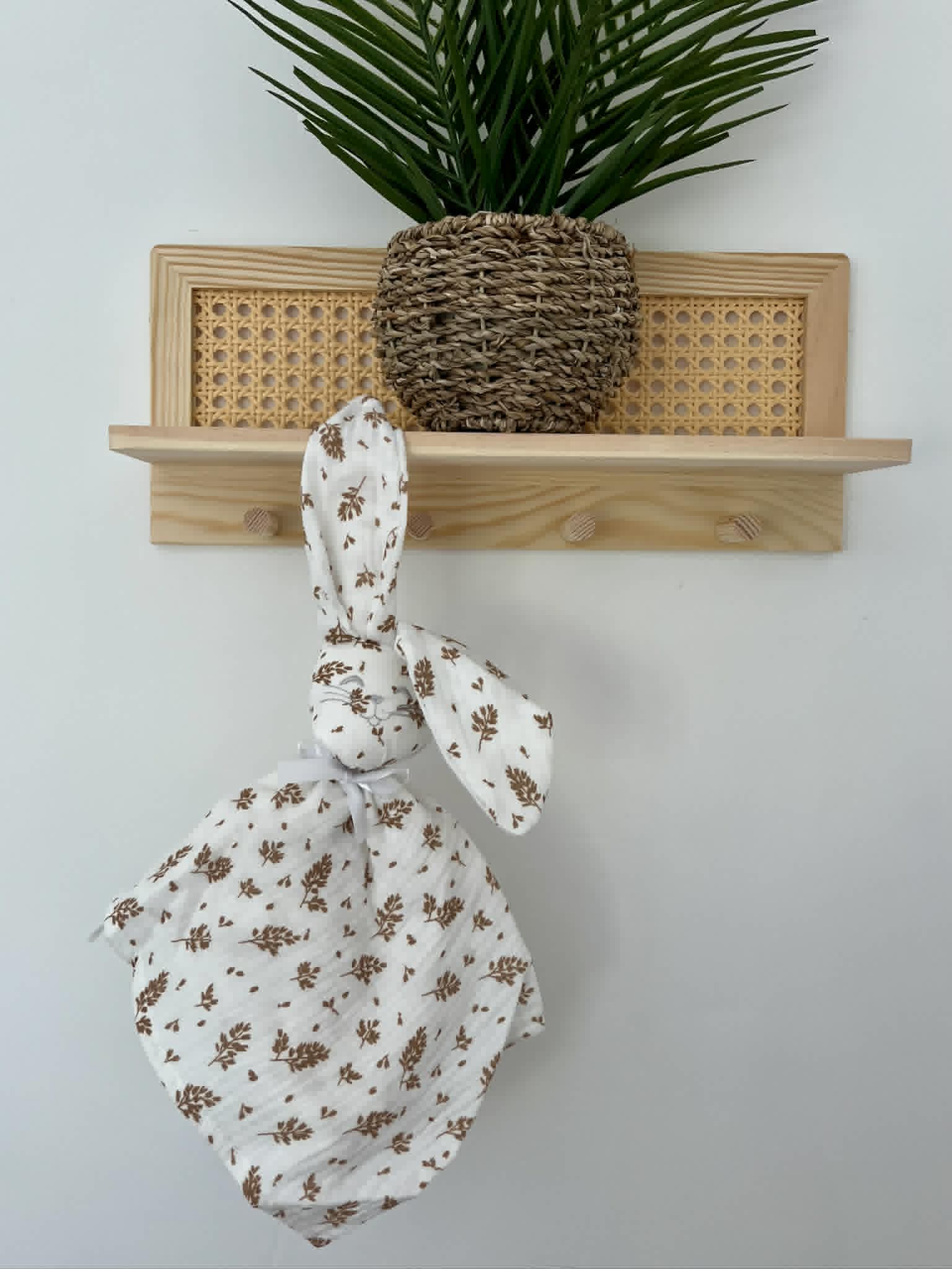 Doudou lapin feuilles